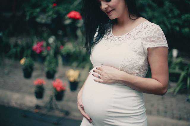 排卵后21天才测出怀孕正常吗
